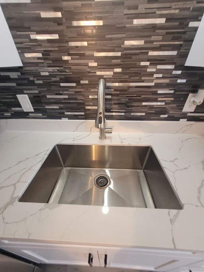 Foto del edificio - 34825 Seavey Loop Rd