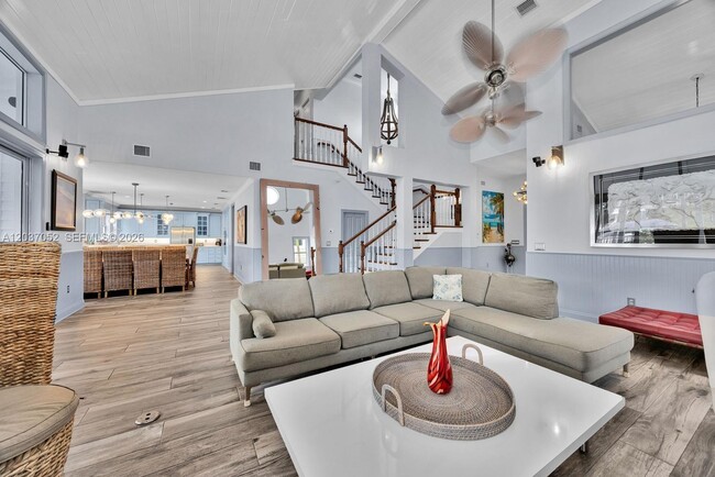 Foto del edificio - 1074 NE Little River Dr