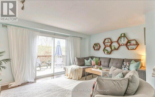 Photo du bâtiment - 1059 Whetherfield St