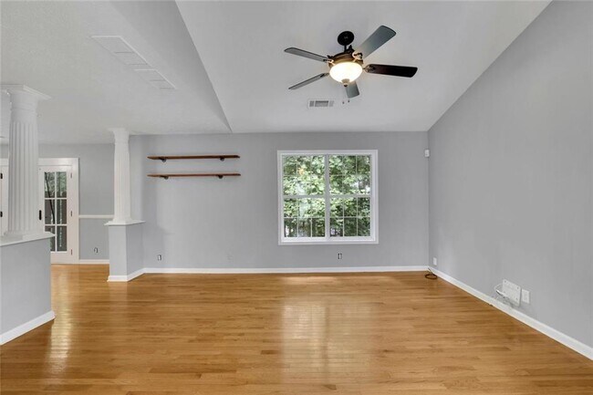 Foto del edificio - 986 Franklin Ridge Ct