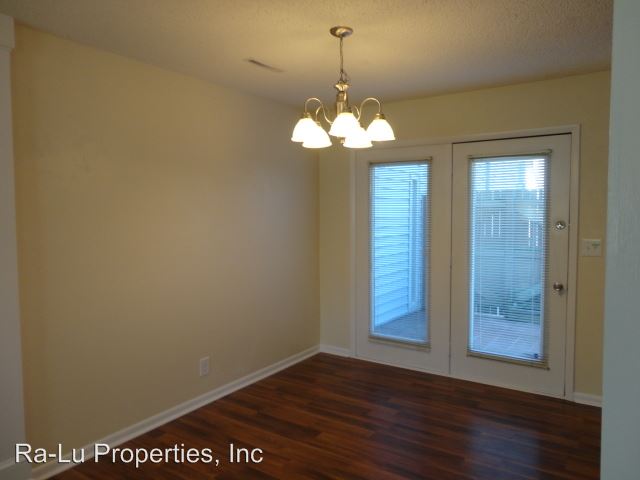 Building Photo - 423 Brookside Ct