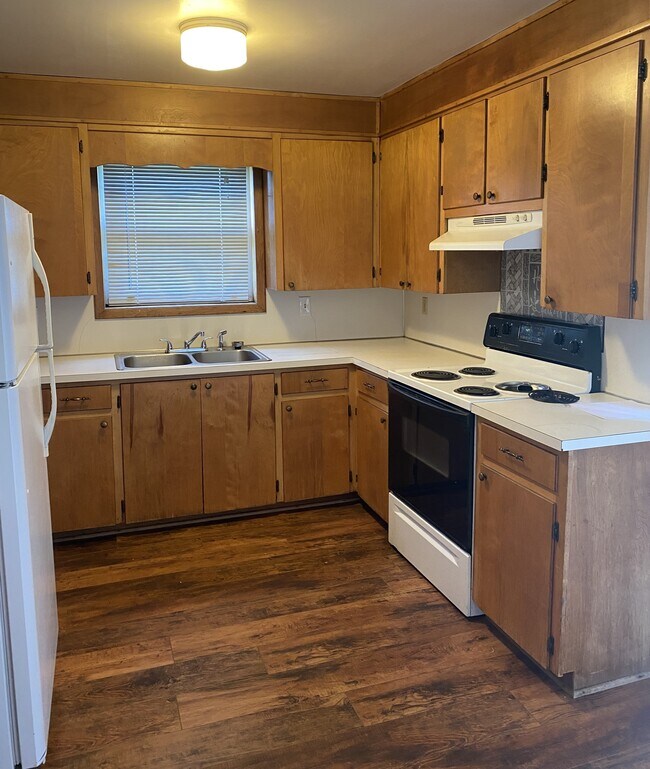 152 E 12th St, Newton, NC 28658 Townhome Rentals in Newton NC