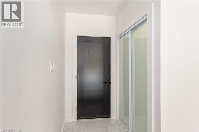 Building Photo - 664 Hiawatha Blvd