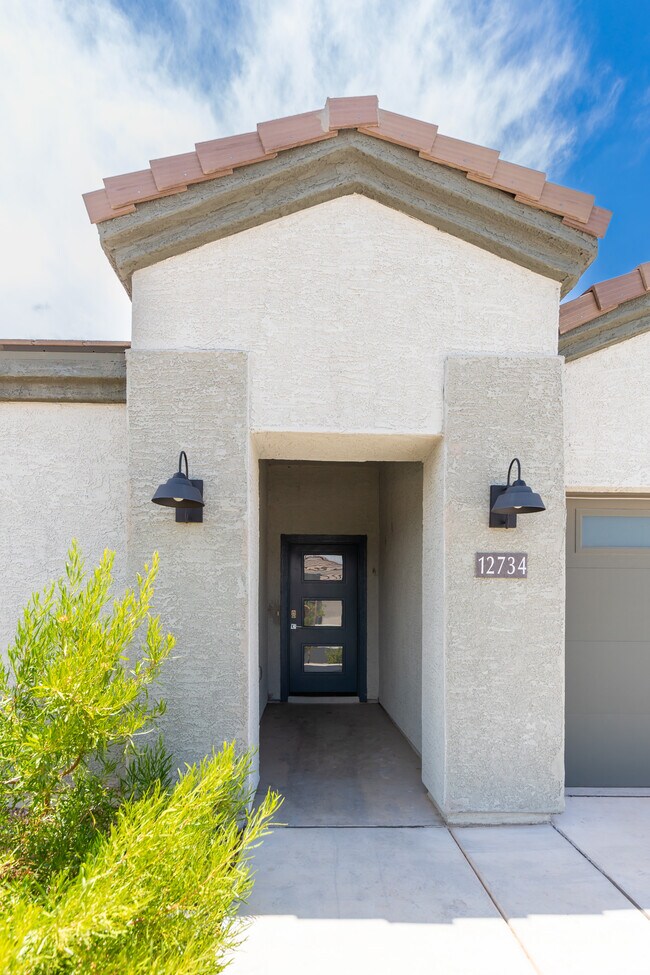 Building Photo - 12734 E Russo Dr