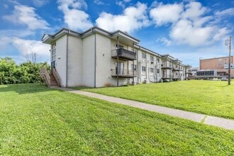 Building Photo - 550 A E Bledsoe St