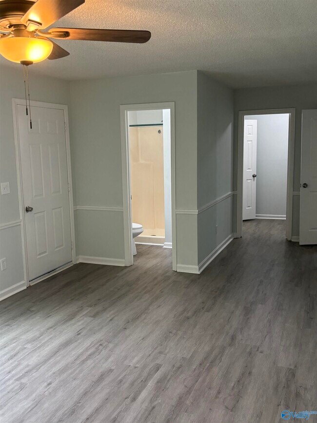 Foto del edificio - 914 Fairway Dr NW