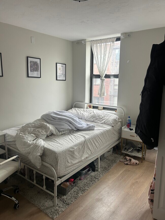 Building Photo - 224 Hanover St