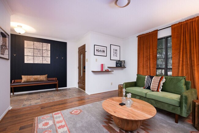 Foto del edificio - 13603 Oak Cabin
