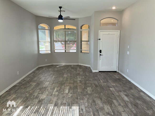 Foto del edificio - 3668 E Cody Ave