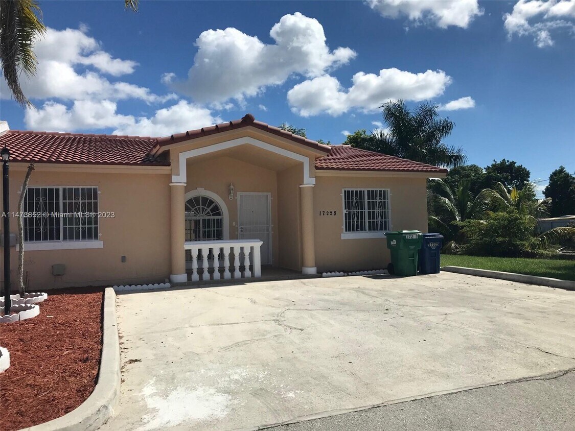 Primary Photo - 17225 NW 72nd Ct