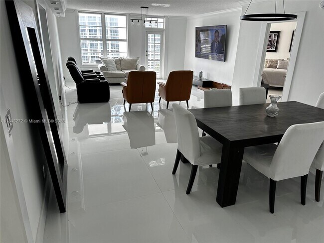 Foto del edificio - 2851 S Ocean Blvd