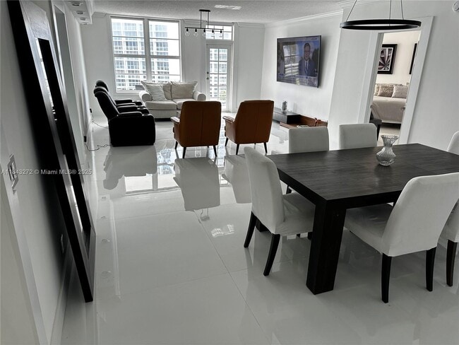 Building Photo - 2851 S Ocean Blvd