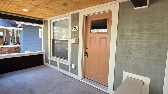 Building Photo - Fully Remodeled Historic Garfield Park Charmer