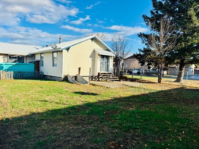 Foto del edificio - 210 18th St