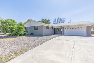 Building Photo - Updated 3 bedroom 2 bathroom house