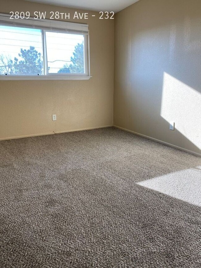 Building Photo - 2809 SW 28th Ave