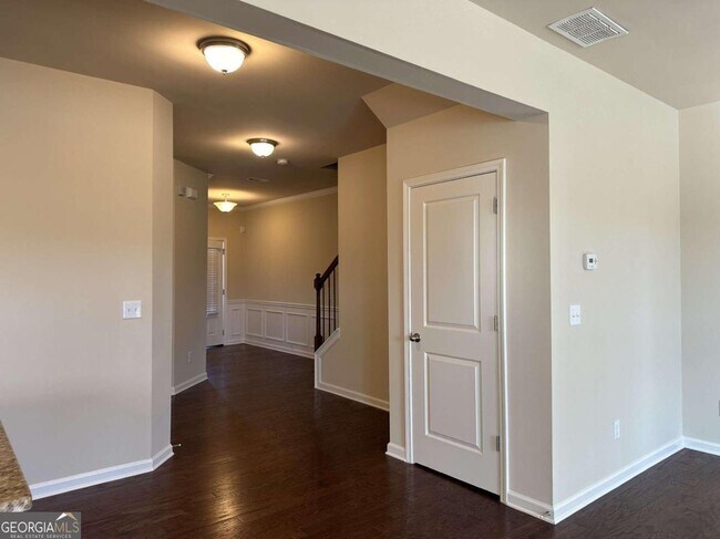 Building Photo - 3154 Cross Creek Dr