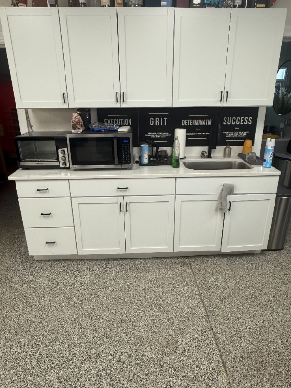 Building Photo - 601 N Orchard Rd