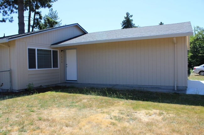 Foto del edificio - Hillsboro three bedroom ranch