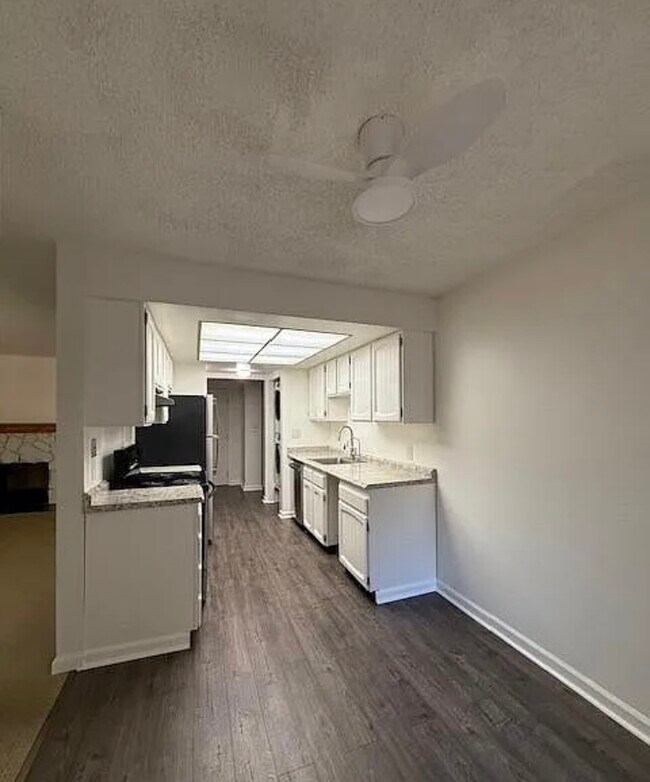 Foto del edificio - 1579 Lincoln Ave