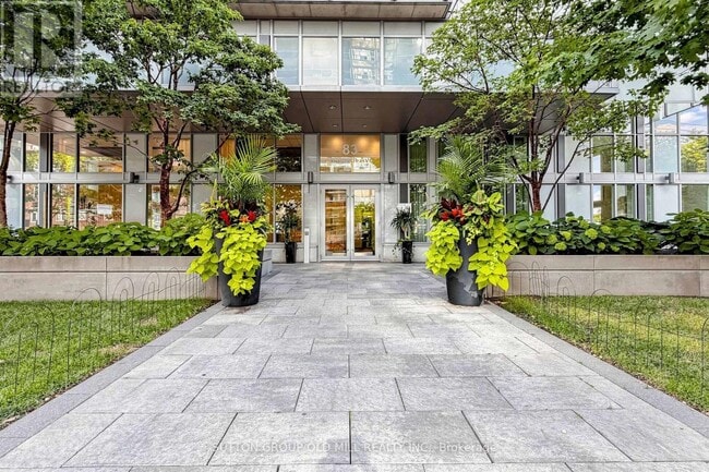 Building Photo - 83 Redpath Ave