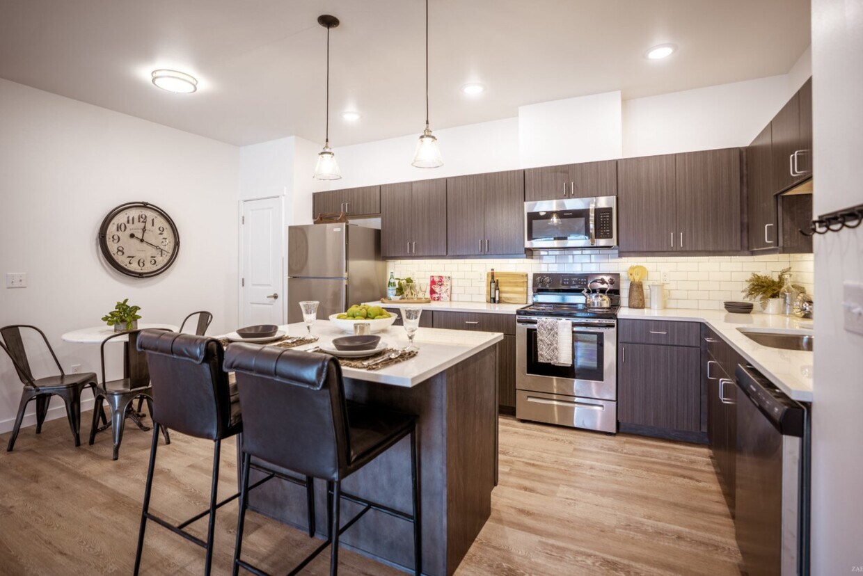 Foto del edificio - 6705 Linderson Way SW
