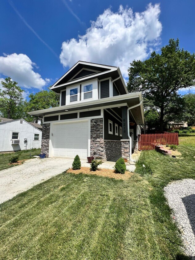 9219 McGee St, Kansas City, MO 64114 House for Rent in Kansas City, MO