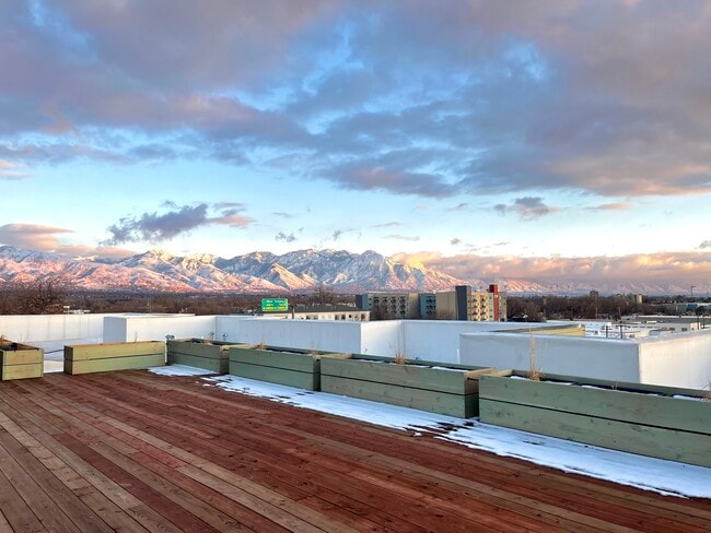 Building Photo - The Ramp