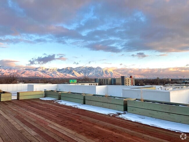 Building Photo - The Ramp