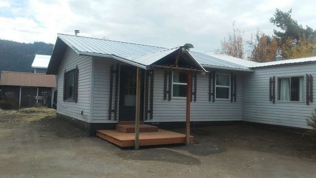 Building Photo - 20430 US Highway 10 East