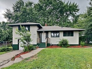 Building Photo - 1555 Hazelwood St