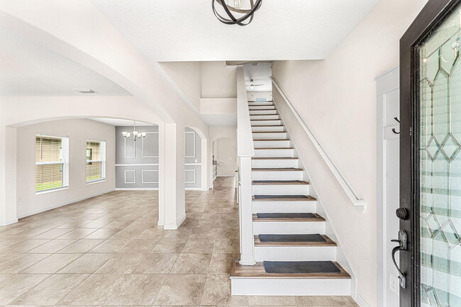 Building Photo - 4122 Moccasin Dr
