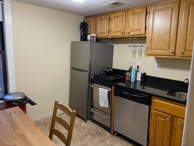 Building Photo - 288 Cambridge St