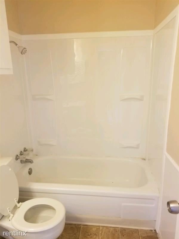 Building Photo - 1 br, 1 bath 4plex - Holik Square - Less t...