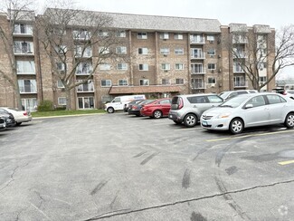 Building Photo - 10373 Dearlove Rd