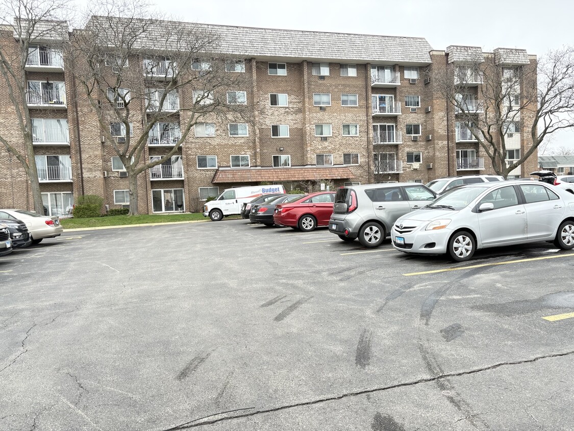 Primary Photo - 10373 Dearlove Rd