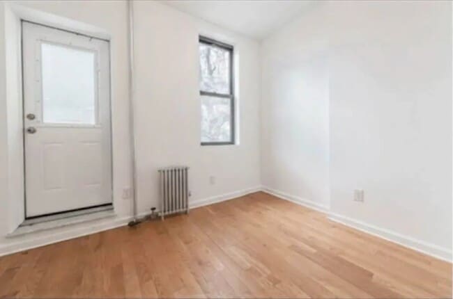 Building Photo - 32 Garnet St