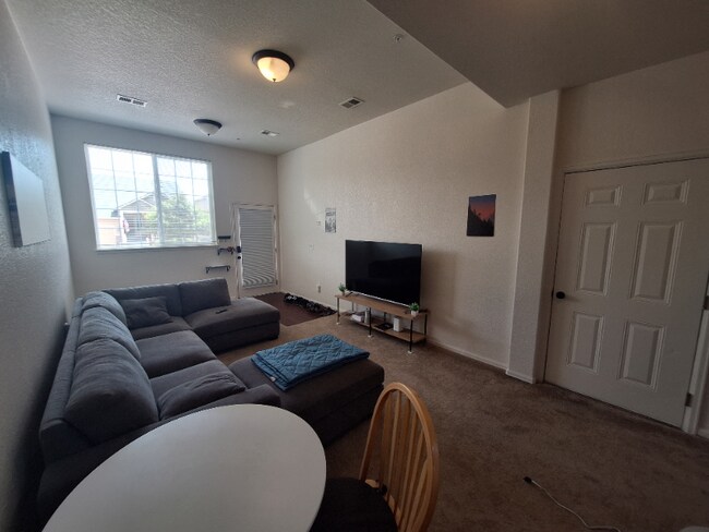 Foto del edificio - 2507 Lynnhaven Ln