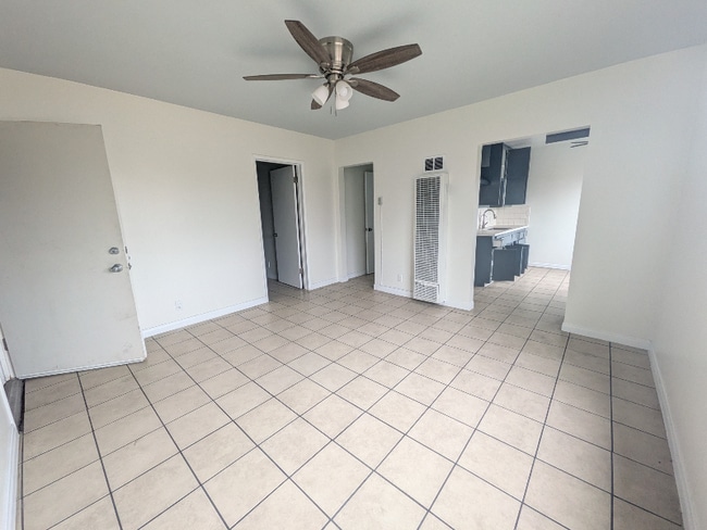 Photo - 6501 Stafford Ave Apartment