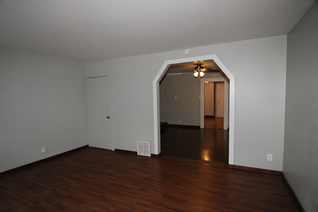 Building Photo - 375 Elm Ave