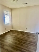 Building Photo - 812 Herkimer St