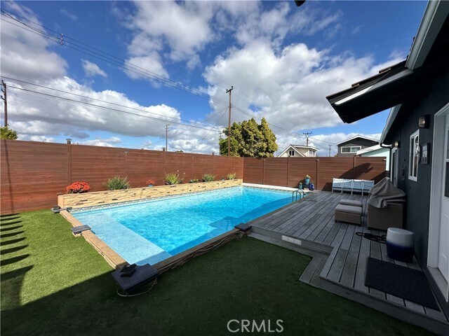 Foto del edificio - 5311 Hendricksen Dr