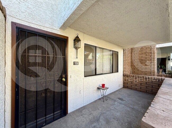 Foto del edificio - 5330 N Central Ave