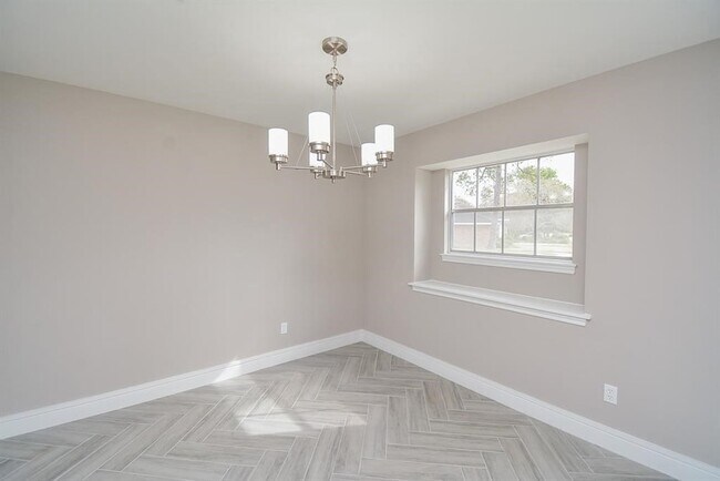Foto del edificio - 8518 Braesview Ln