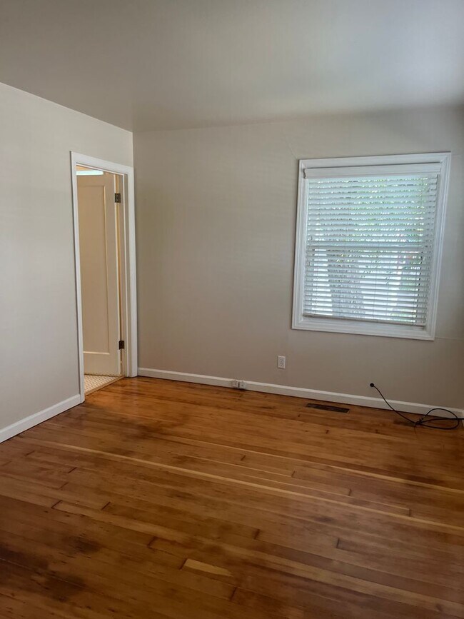 Foto del edificio - 2 Bedroom / 1 Bathroom in Old Southwest Reno