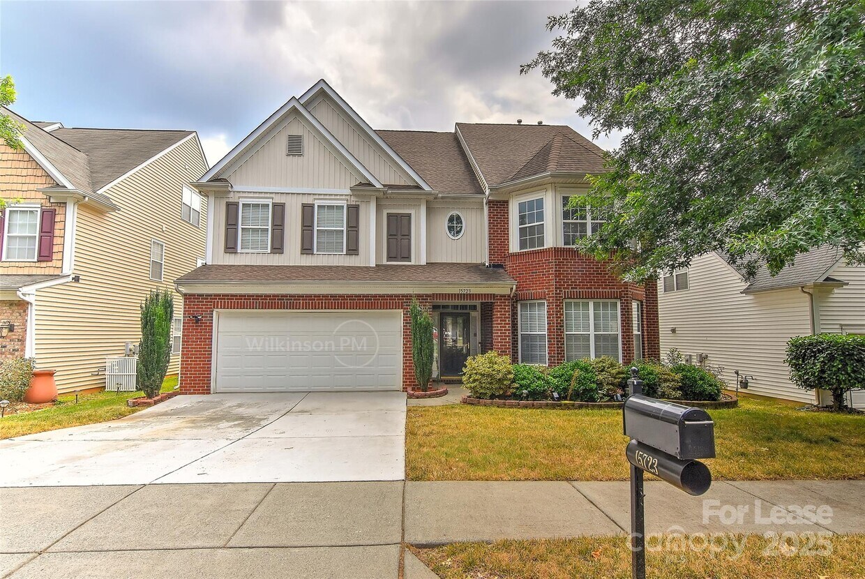 Foto principal - 15723 Wood Duck Crossing Dr