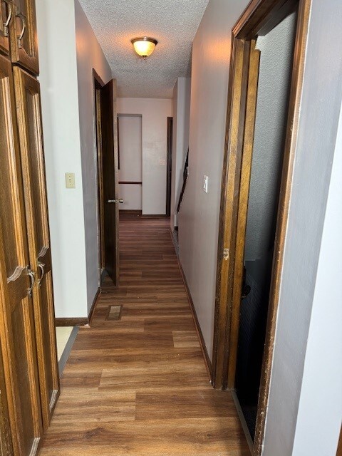 Foto del edificio - 2215 Southwood Pl