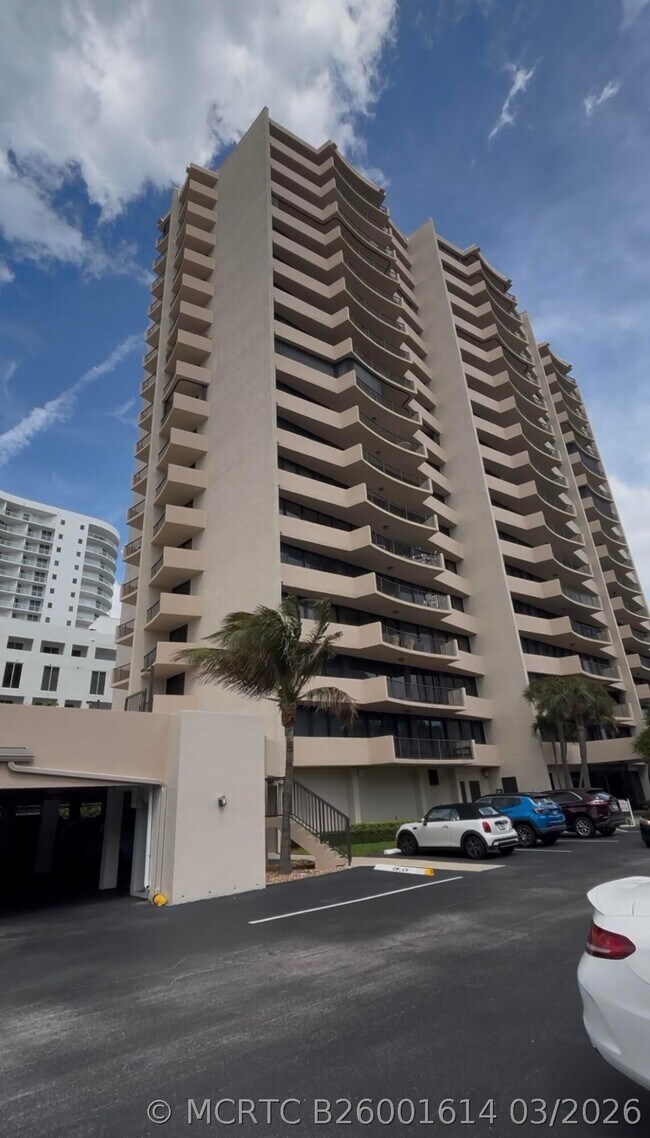 Building Photo - 4200 N Ocean Dr