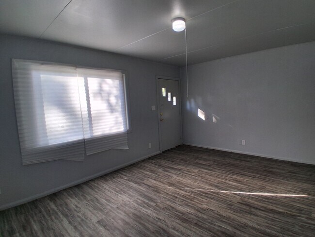 Foto del edificio - 1011 Giddings St