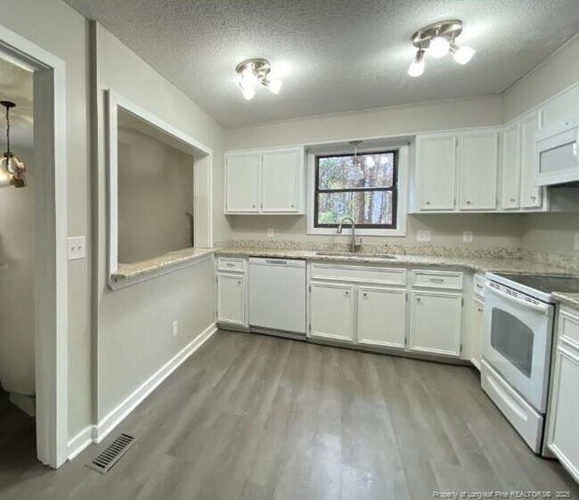 Foto del edificio - 314 Watergap Dr